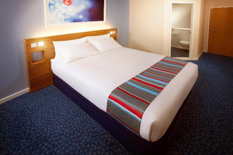 Travelodge Bracknell Central Esterno foto