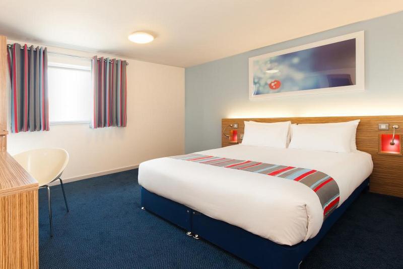 Travelodge Bracknell Central Esterno foto
